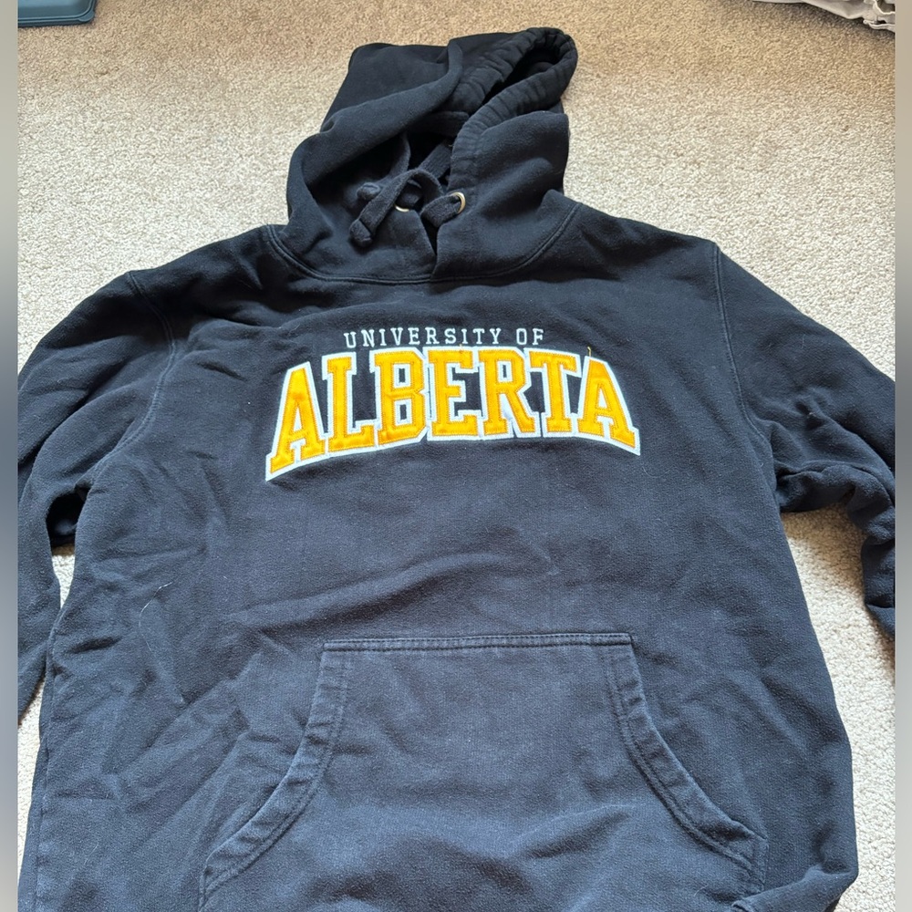 University sweater size M